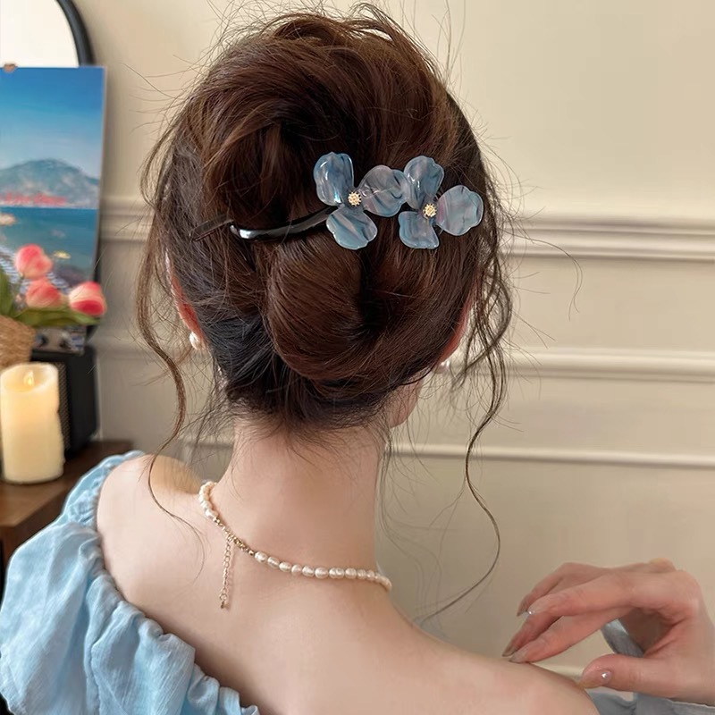 Retro and high-end floral twist clip Women's 2025 new style back head updo one-line clip headpiece semi-tied hair clip