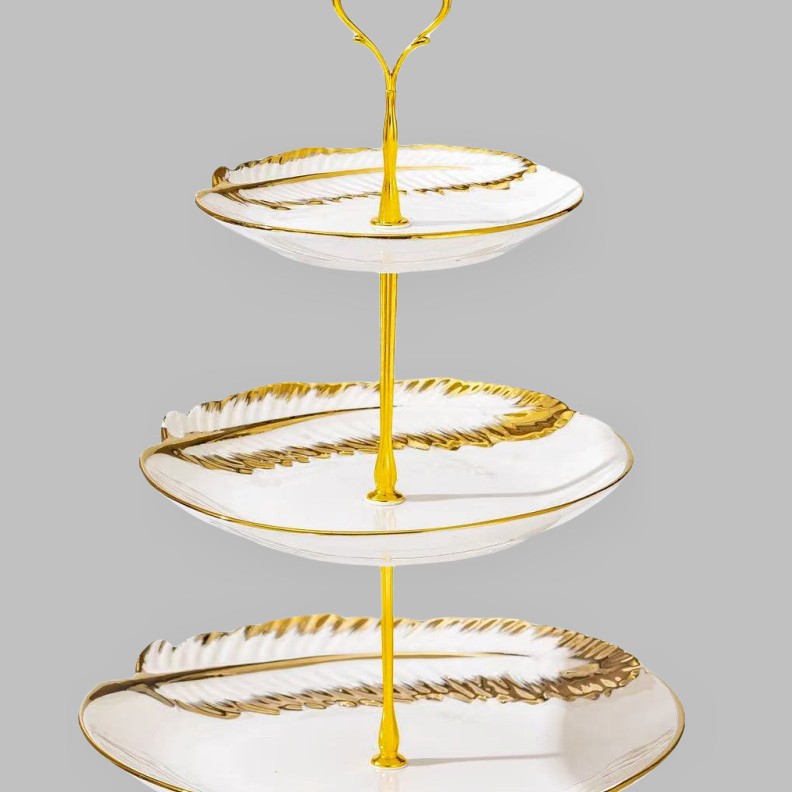 The light luxury ceramic tableware set for dinner plates exudes a sense of sophistication. Wholesale of gold-plated gold plates with golden edges Specification image