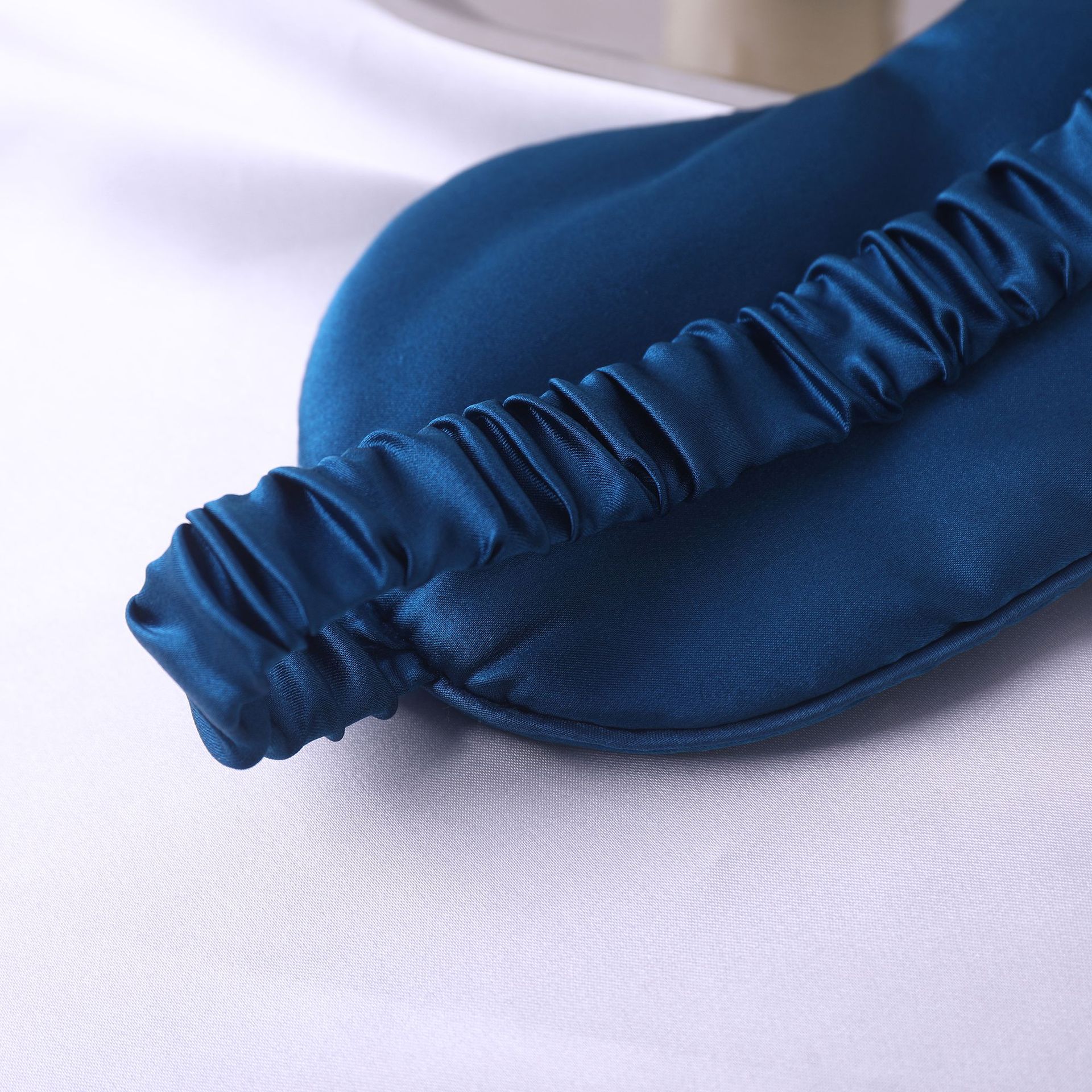 Silk Eye Mask 22 M Double-Sided Mulberry Silk Shade Sleep Eye Mask Wholesale Spot Application Scenario