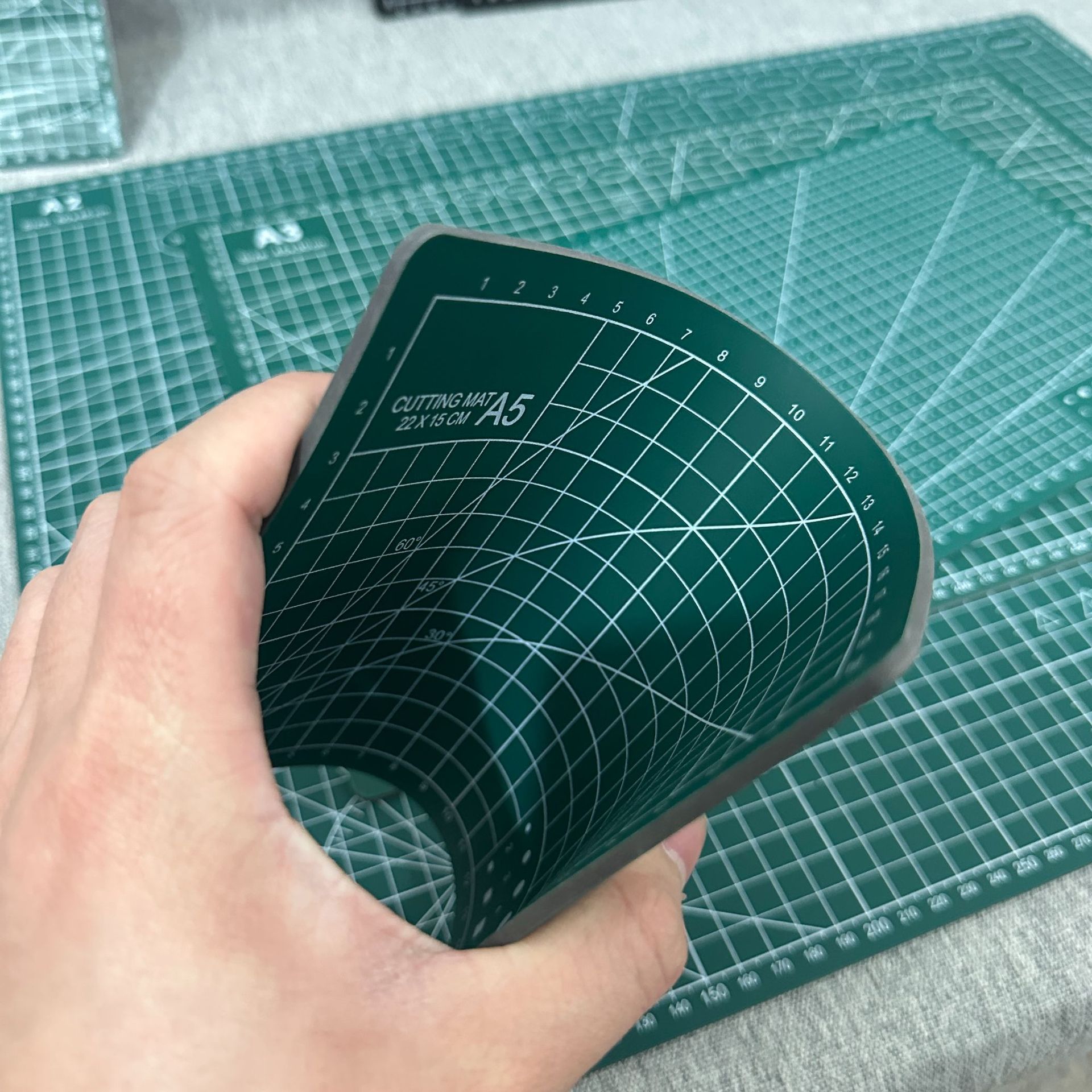 Three-layer black core cutting pad, handcrafted diy art carved board A1-A5, thickened black core cutting soft board cutting board Application Scenario