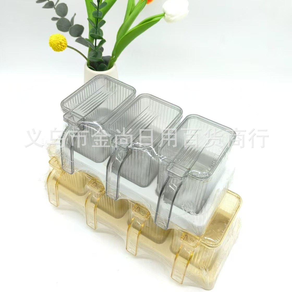 Plastic salt, monosodium glutamate, seasoning storage box, moisture-proof salt jar, seasoning box base, kitchen four-compartment independent seasoning box, thickened Specification image