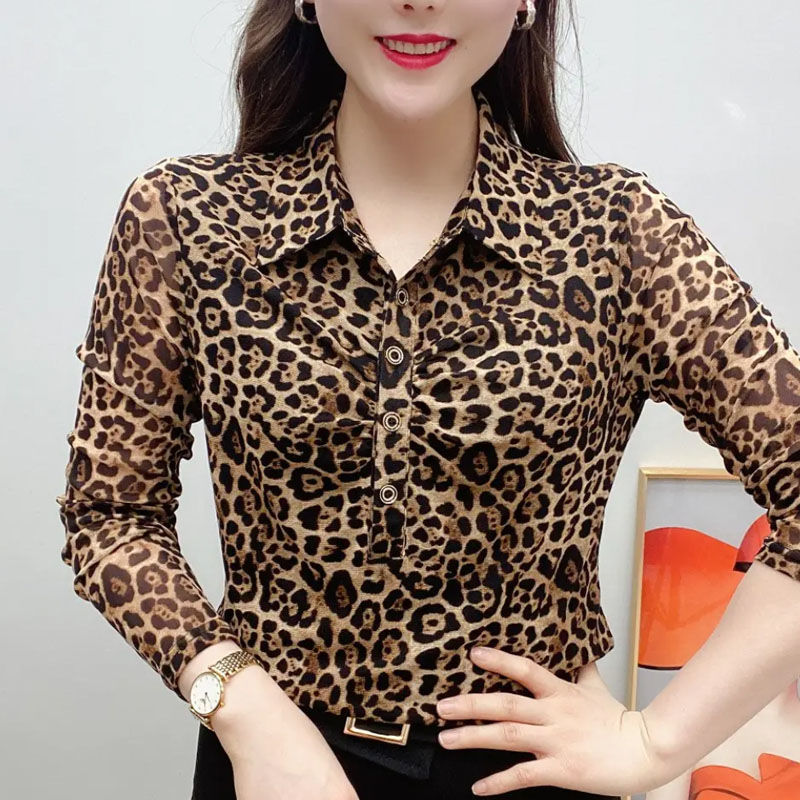 A new large-sized printed blouse for women's 2022 autumn collection, featuring a stylish leopard print base layer and a long-sleeved T-shirt that makes you look younger and slimmer details Picture