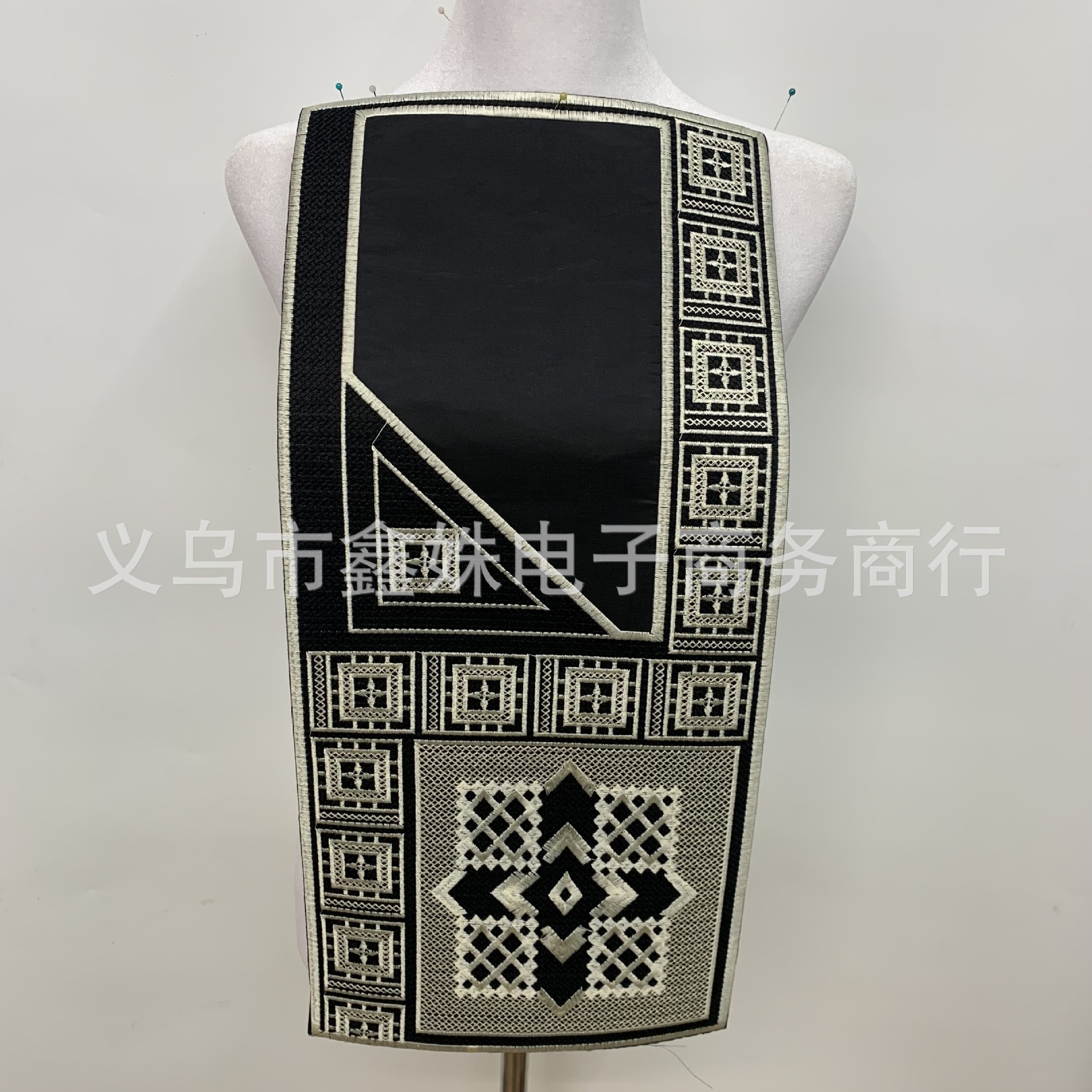 Best-selling multi-color rectangular embroidered circular collar stage costume accessories