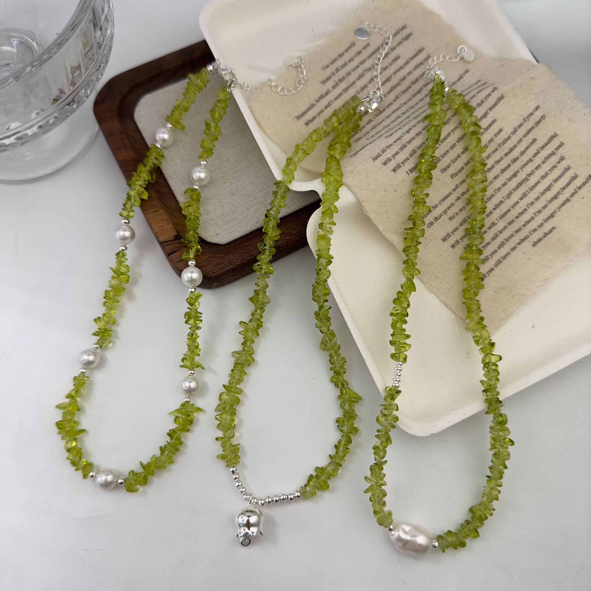 The Wizard of Oz series necklace for women, Baroque pearl necklace, light luxury, niche natural stone collarbone chain bracelet for women