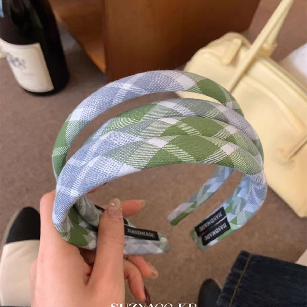 The new, fresh and fair blue and green checkered hair band is fashionable and niche. It features an academic headband, a simple hair tie and hair accessory pic 5
