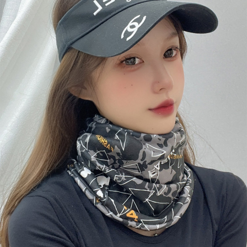 Women's autumn and winter versatile twisted hats, fashionable scarves, hats, face masks, adult styles, oversized neck covers, printed scarves details Picture