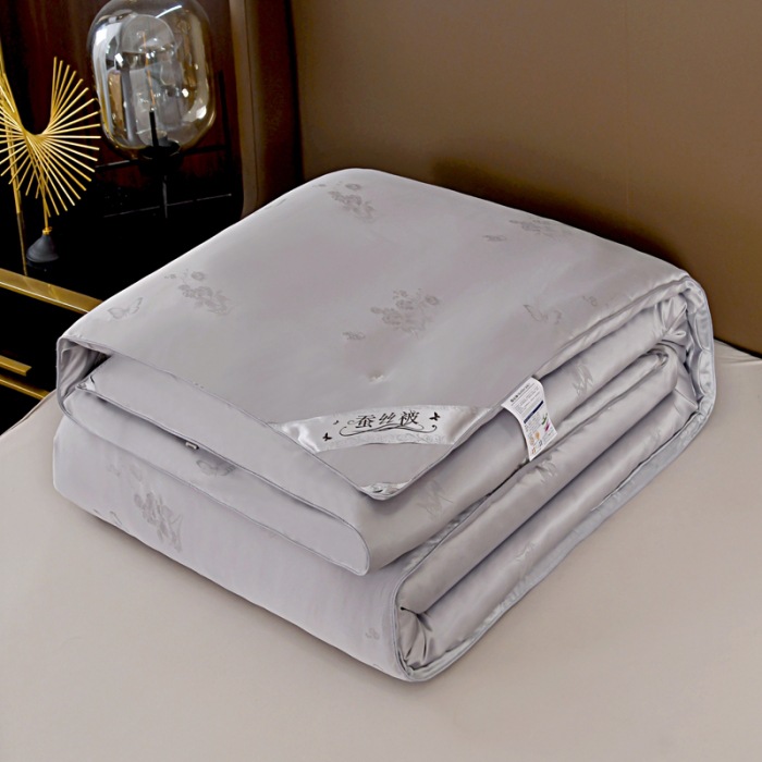 60-piece pure cotton double-chamber silk quilt, all-cotton quilt, mulberry silk summer cool quilt, spring and autumn quilt core thickened warm mother and child quilt details Picture