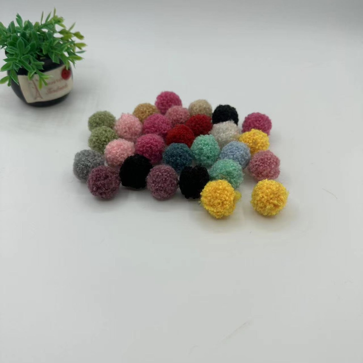 毛球/窗帘装饰材料~球花边/黑色毛球/毛絨太陽花/SDS产品图
