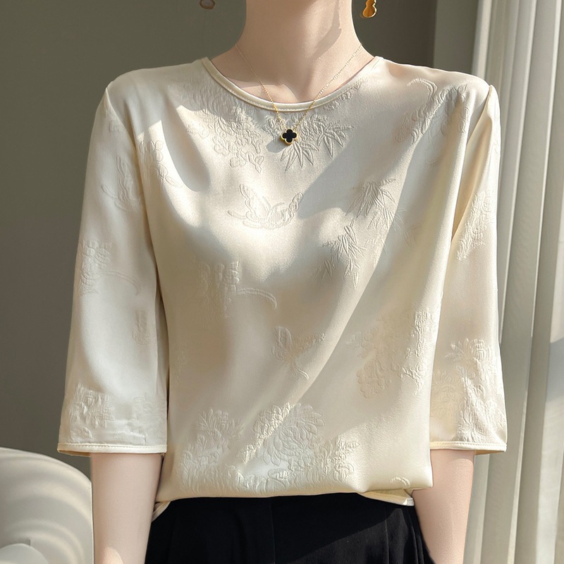 Satin Chinese-style new Chinese style 2025 Spring/Summer women's round-neck short dark-jacquard large-sized short-sleeved T-shirt top with versatile style Specification image