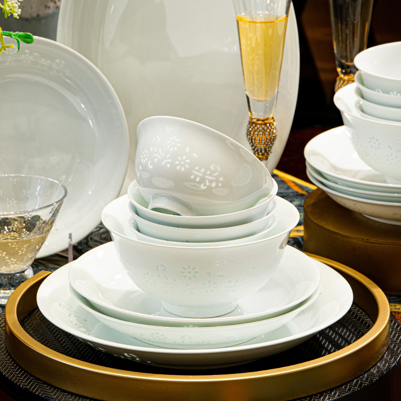 Camel Peak Ceramics Group Jingdezhen Linglong Ceramic Tableware Set, Customized household housewarming gift bowl and plate set Application Scenario
