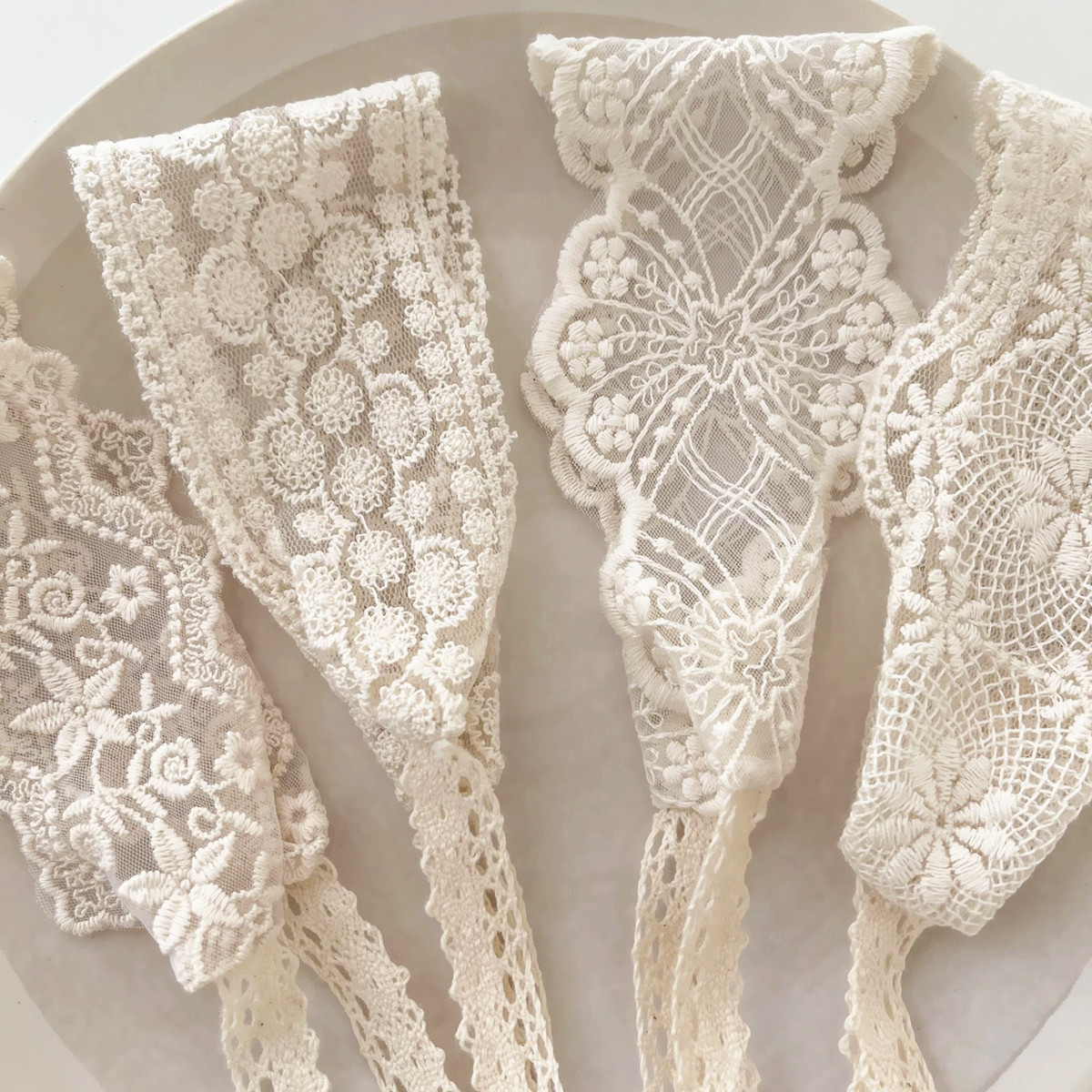 ins Korean-style girls' hair accessories, baby headscarves, fontanelle protection headbands, sweet princess lace protection headwear for babies details Picture