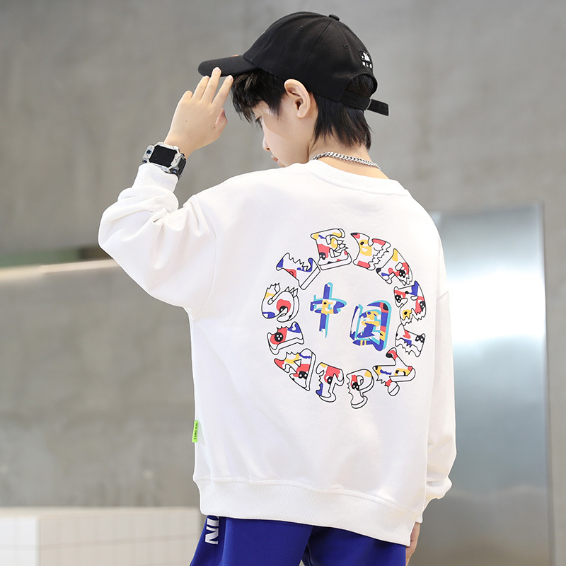 The 2022 new spring and autumn edition of the Chinese trend boys' hoodie, with a loose round neck, is a stylish and eye-catching top for boys and children details Picture