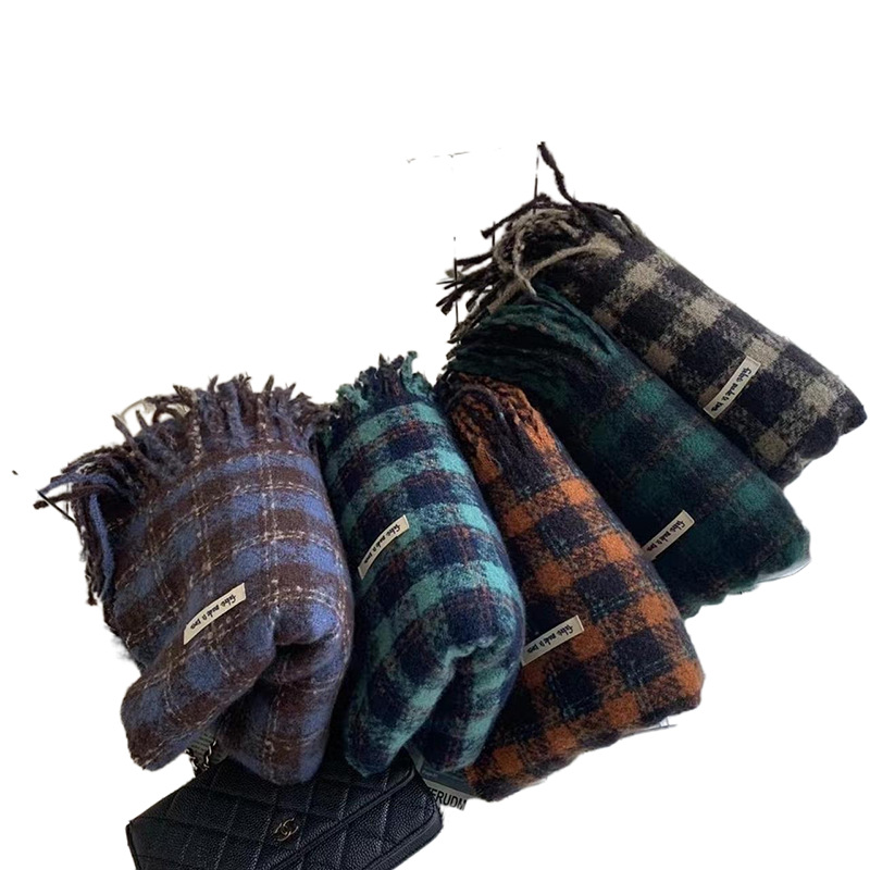 The New Network Red Scarf Female Autumn And Winter Korean Version Of All Geometric Lattice Thickened Student Couple Bib Warm Shawl Item Picture
