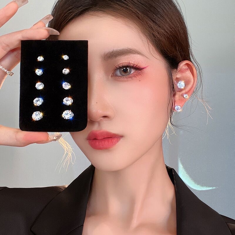 Factory wholesale cochlear nails, no ear hole, magnetic ear nails, women's ear bone clips, men's ear accessories, ear socket nails, magnet ear bone nails Application Scenario