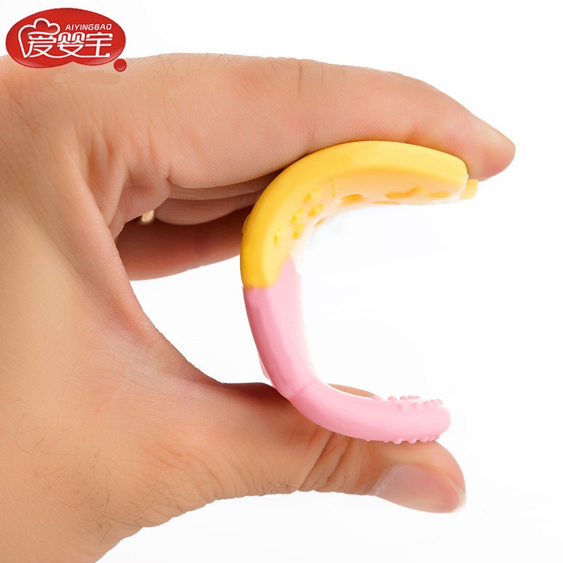 Baby-Friendly Treasure Mother-To-Child Pineapple Factory New Silicone Tooth Gum Double Color Does Not Contain Bisphenol A Baby Teeth Grinding Rods Application Scenario