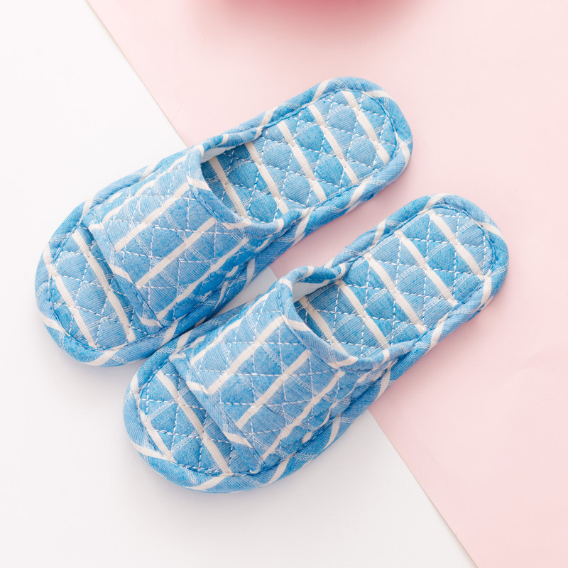 Wholesale machine-washable home cotton fabric slippers, men's and women's couple home wooden floor silent soft cloth sole slippers Application Scenario