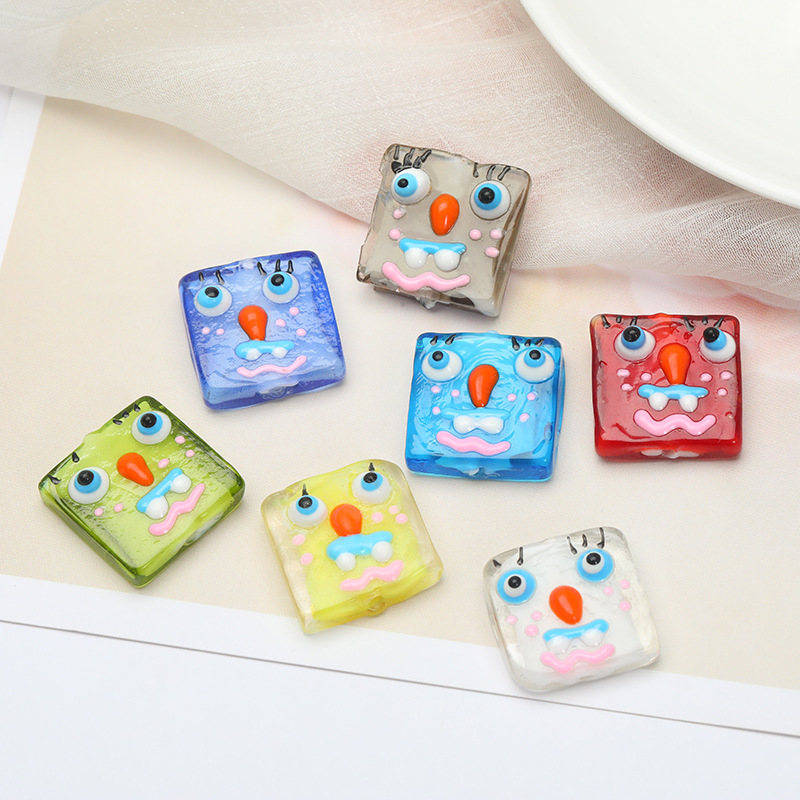 Hanyu Yuan hand-painted funny SpongeBob SquarePants glass beads, cute cartoon DIY handmade jewelry accessories, beaded materials Application Scenario