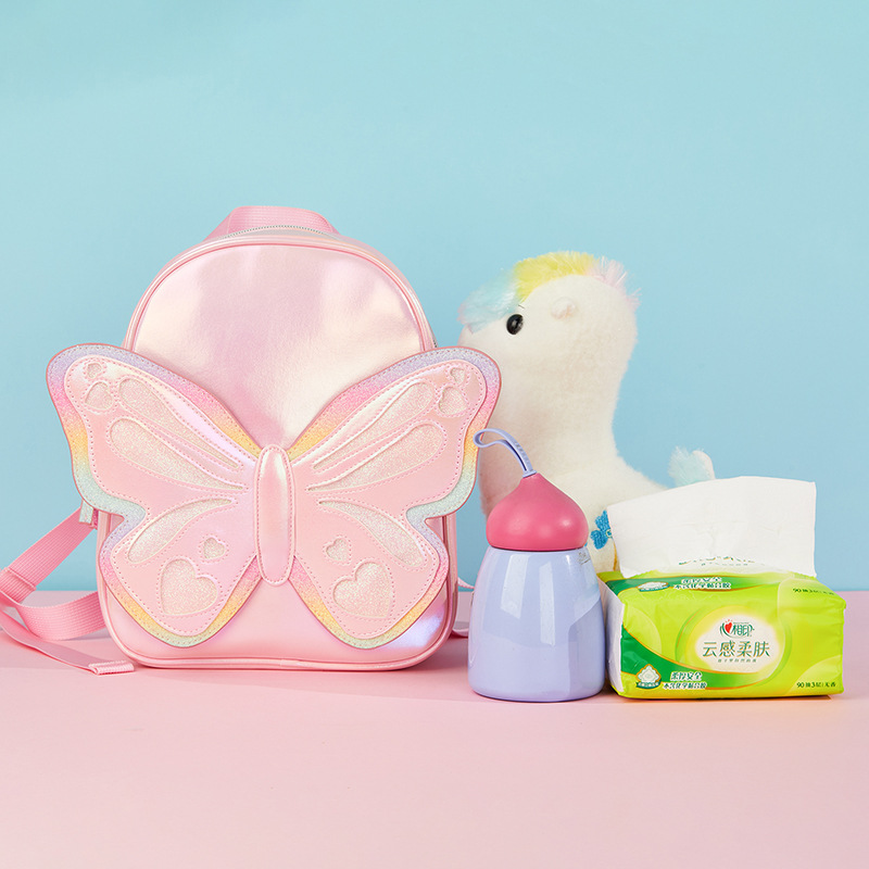 儿童休闲双肩包实物图