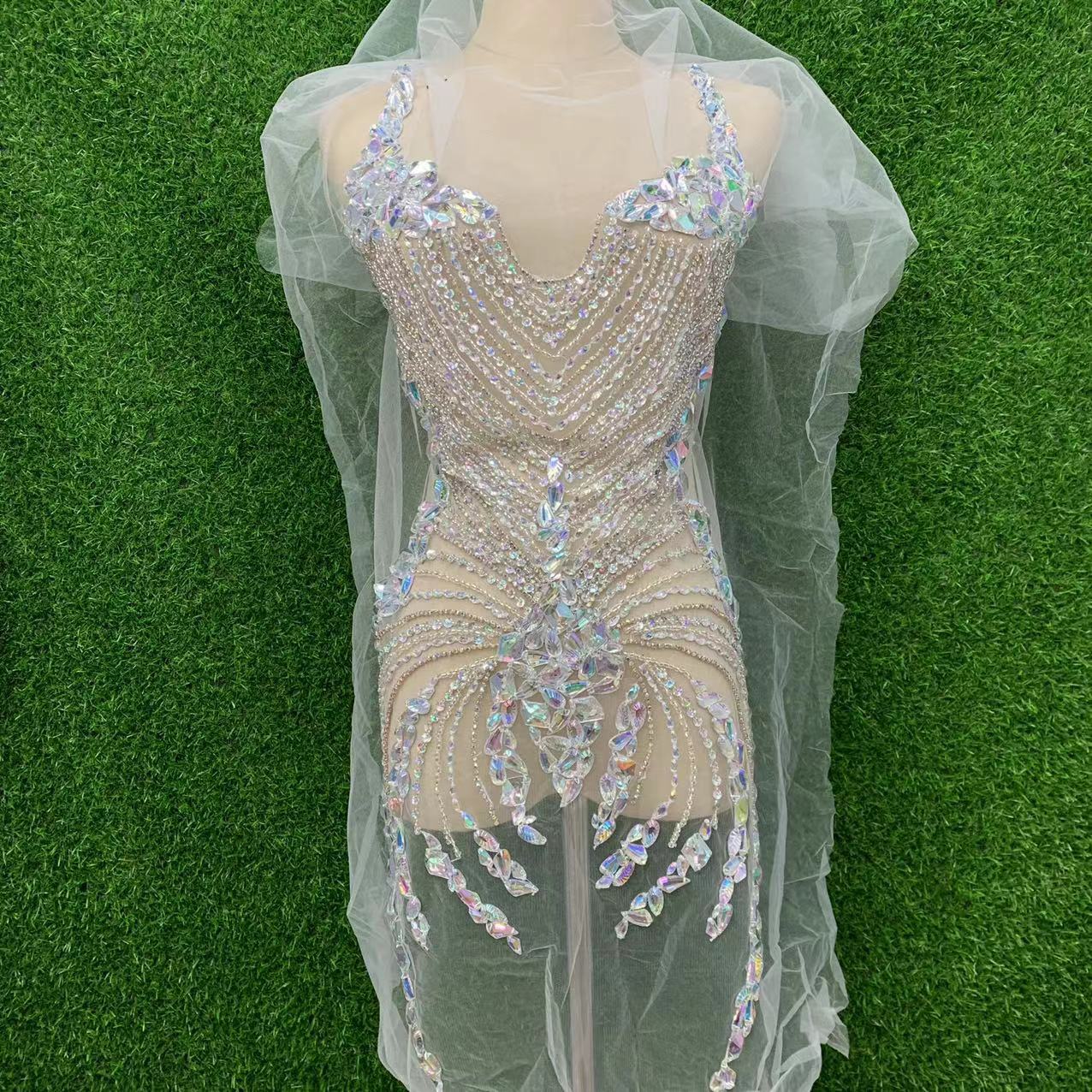 Pure handcrafted oversized luxurious sequined rhinestone heavy-duty floral pattern clothing decoration accessories details Picture