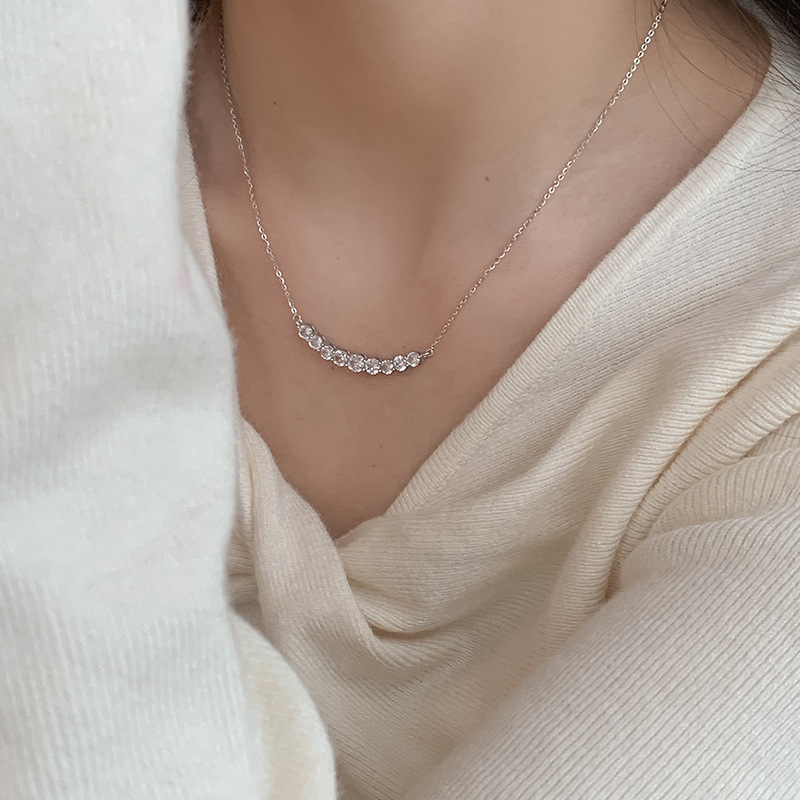 925纯银微笑圆形锆石项链女简约时尚小众设计轻奢精致锁骨链N7540