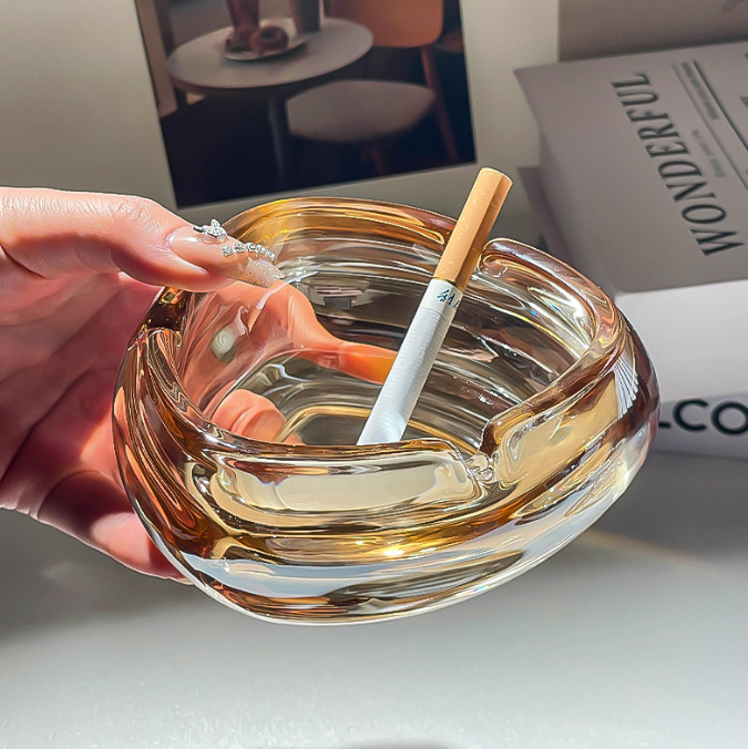 Modern and simple crystal glass windproof fly ash ashtray for merchants to use in living rooms, offices, Nordic hotels and restaurants Specification image