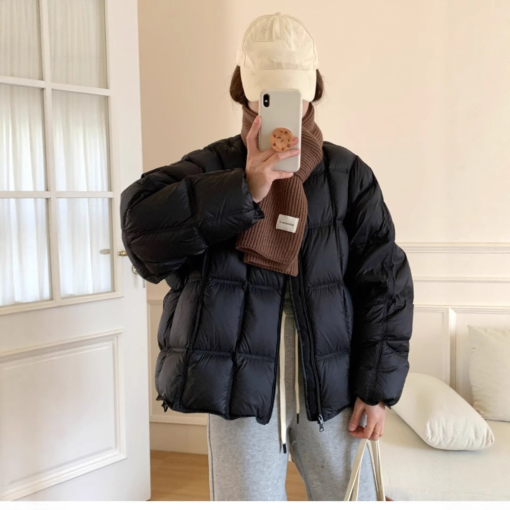 Short cream puff down jacket for women, 2025 new style bread jacket, warm winter, high-end feel, flat lake, stylish, petite Application Scenario