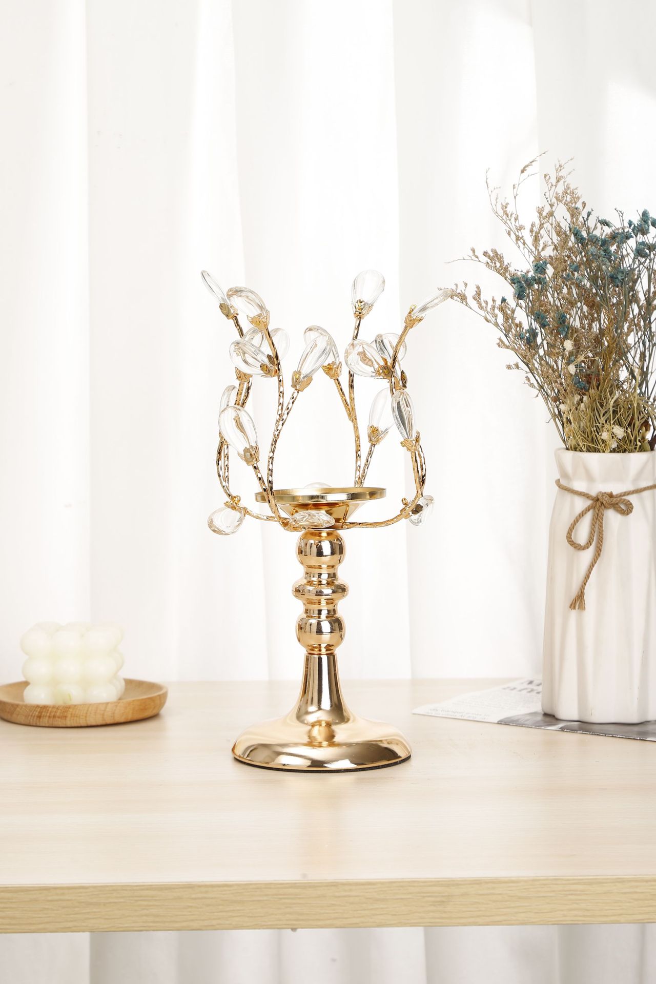 En stock luz de vela para la cena props luz europea de lujo para el hogar metal pendulo creativo candelabro de cristal Application Scenario