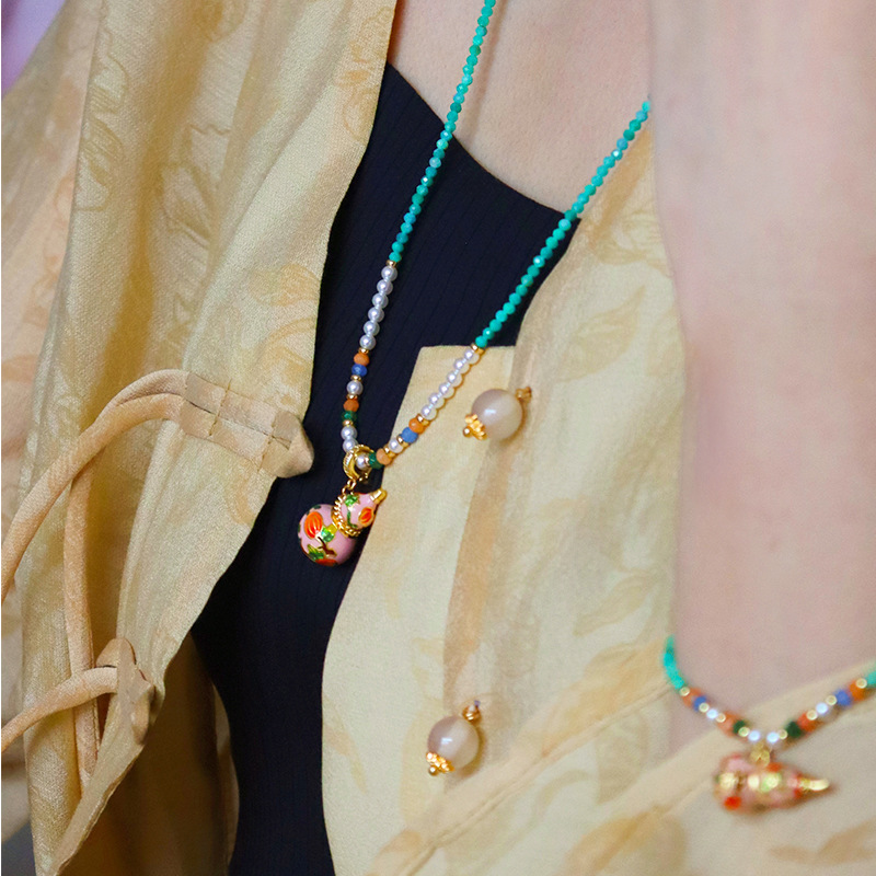 New Chinese-style fashionable and light luxury pearl oil drop gourd sweater chain, a long, versatile and elegant retro necklace for women Specification image