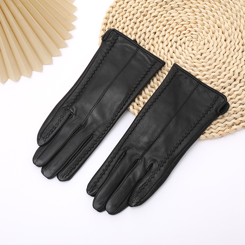 冬季保暖触屏羊皮手套女式 新款开车防风骑行加绒黑色皮手套工厂图