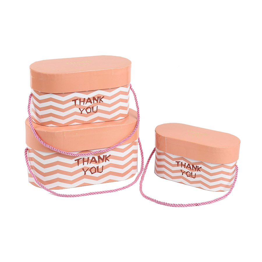 English letter hand-held thread with top and bottom cover gift box, jewelry necklace, accessory box, birthday gift, gift packaging box Application Scenario