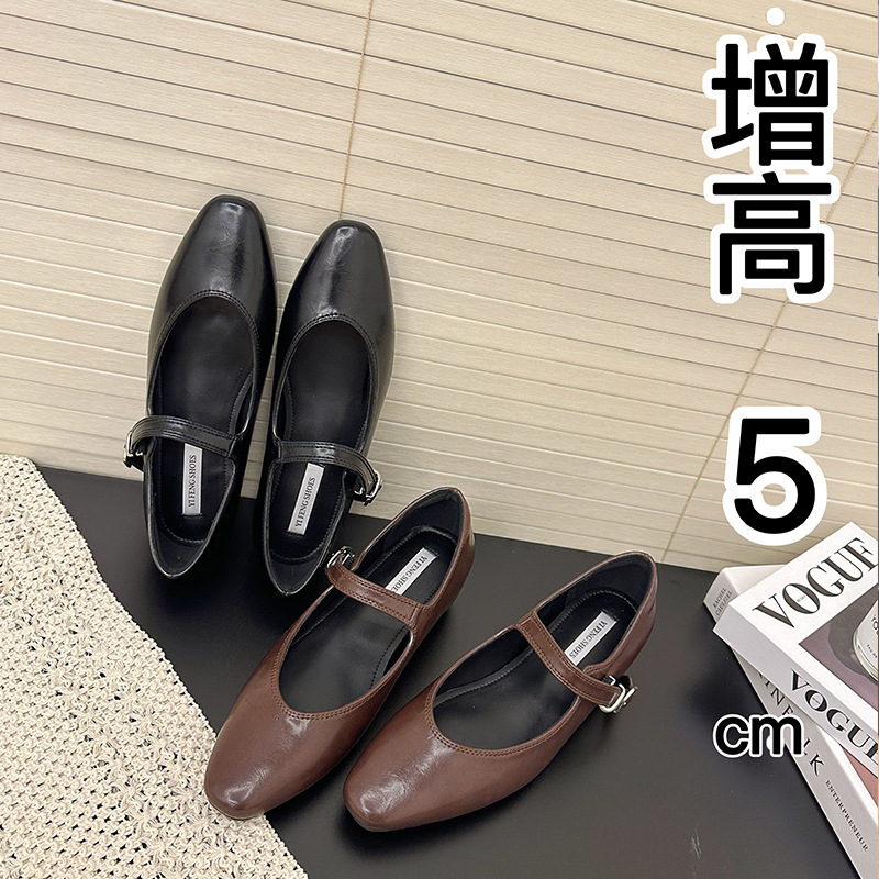 法式内增高女孩2025春秋新款一字扣带V口玛丽珍平底单鞋女芭蕾鞋