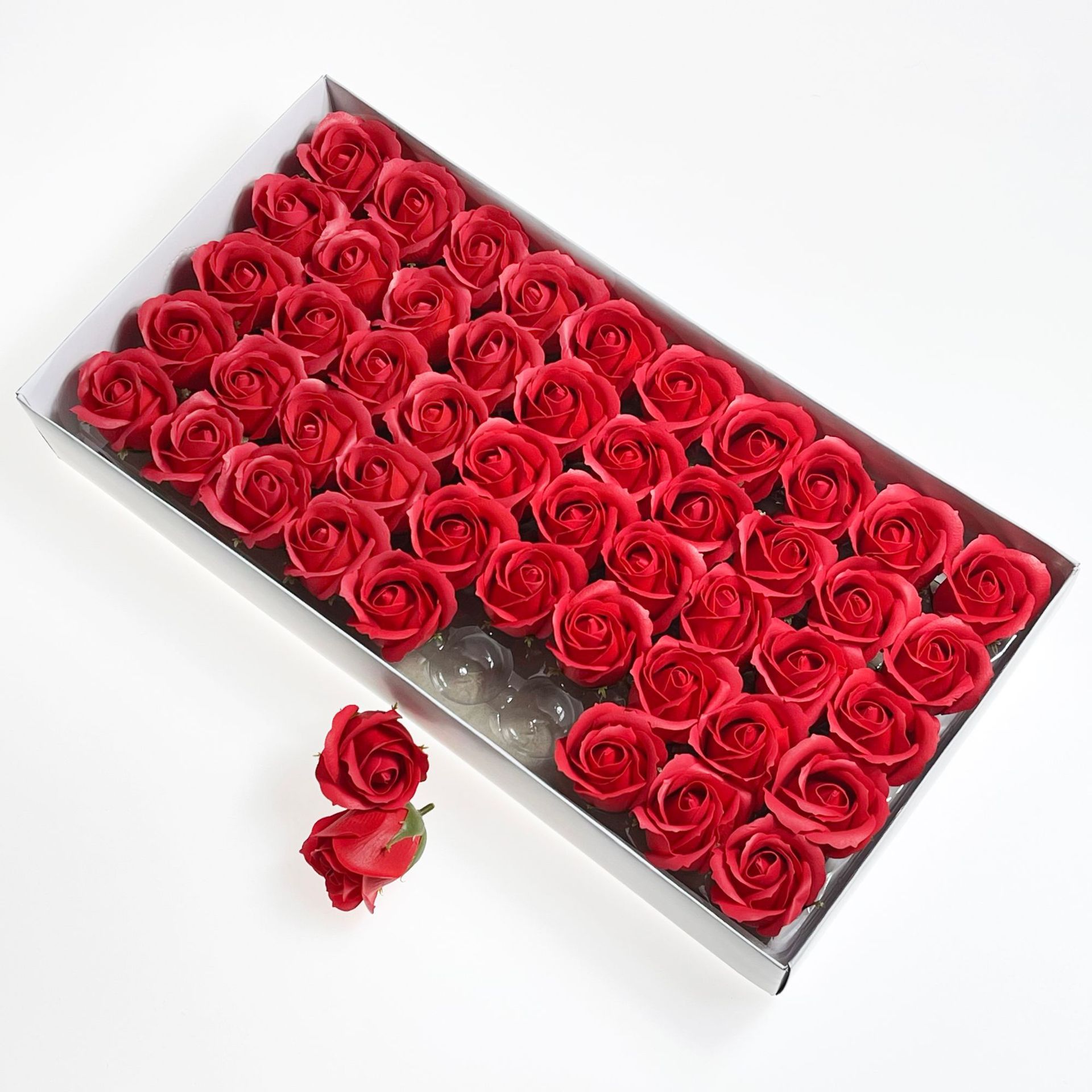 Three-layer soap flower, flower head, soap flower, rose with base, simulated flower, bouquet making materials, Vietnamese Valentine's Day