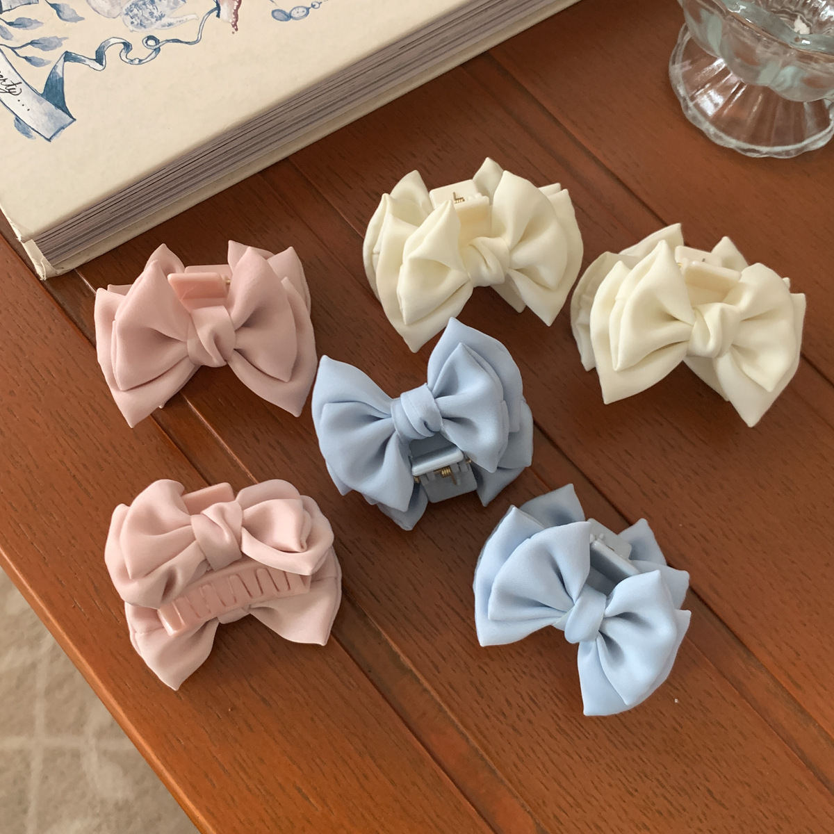 Two Cream Satin Bows Grab Princess Hair Grab Small Bangs Clip Hair Claw Clip Hair Accessories details Picture