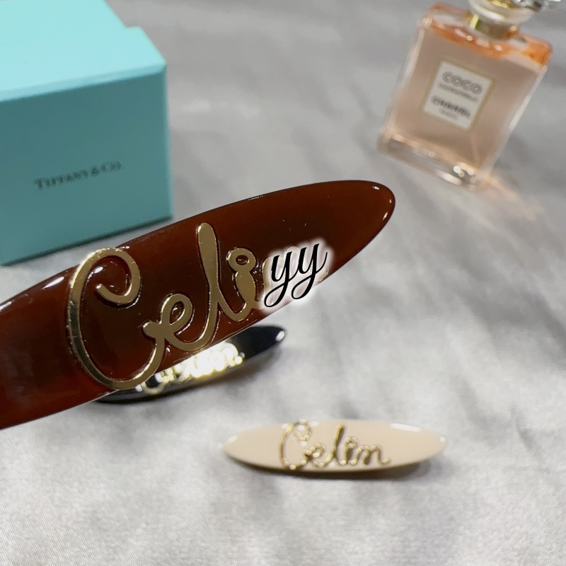2023 Youpomyou New Elegant Atmosphere Small Fragrance Board Ins Super Fairy Hair Decoration Small Red Book Korean Plate Side Clip Application Scenario