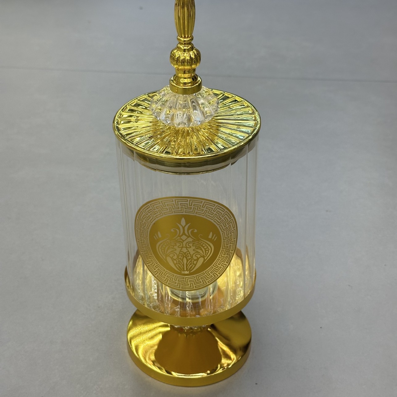 Customized large-capacity, high-appearance-level glass sealed jars with European-style glass LIDS for export Specification image