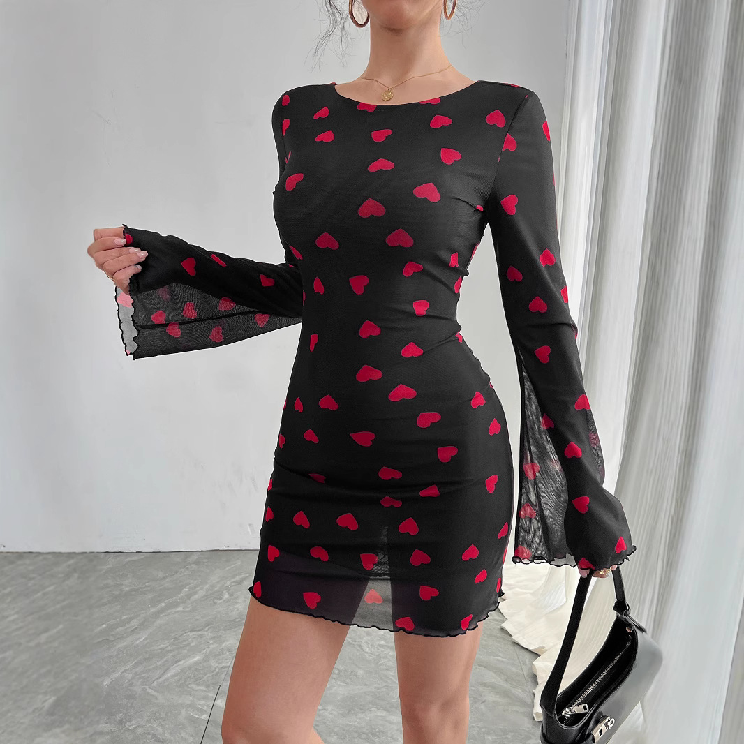 New women's heart-shaped printed flared sleeve backless mesh dress from the European and American cross-border independent station for Spring/Summer 2025 Specification drawing