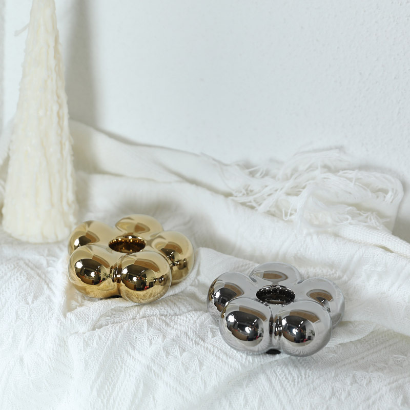 Modern gold and silver ceramic candlestick ornaments, simple living room table, candle stand, wedding decoration props Specification image