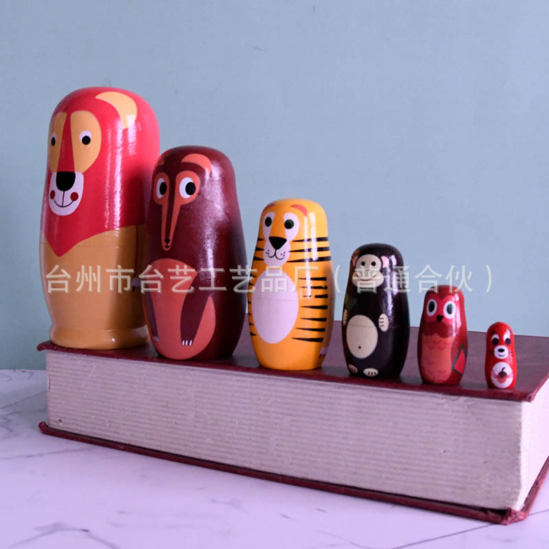 Painted and ground six-layer Russian matryoshka wooden handicrafts, children's festival gifts, toys, fun gifts in stock Specification image