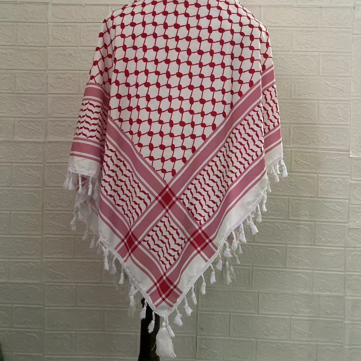 New Four-Sided Flowing Arab Turban Square Tactical Turban For Outdoor Muslim Decoration Cross-Border Amazon Application Scenario