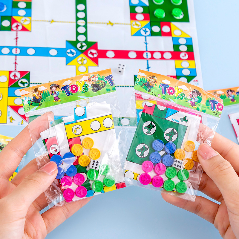 Mini flying chess, children's early education and intelligence chess, interactive battle game for kindergarten primary school students, board toys Specification image