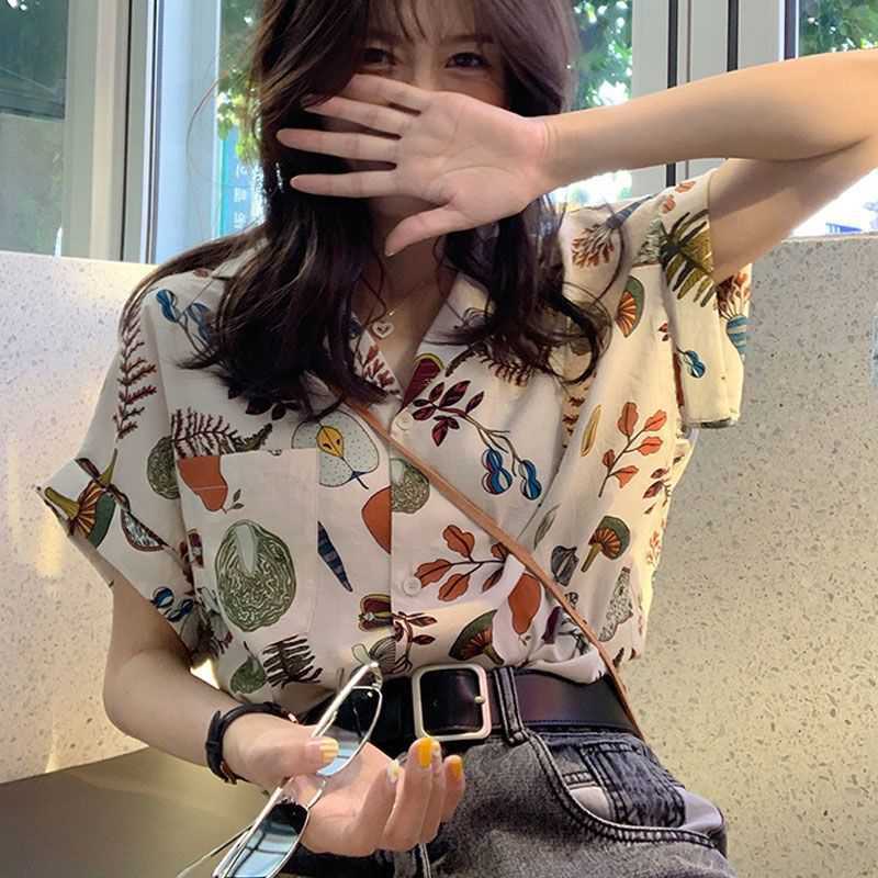 Cute floral short-sleeved chiffon shirt for women, summer design sense, niche loose Japanese-style short top, Hong Kong-style shirt