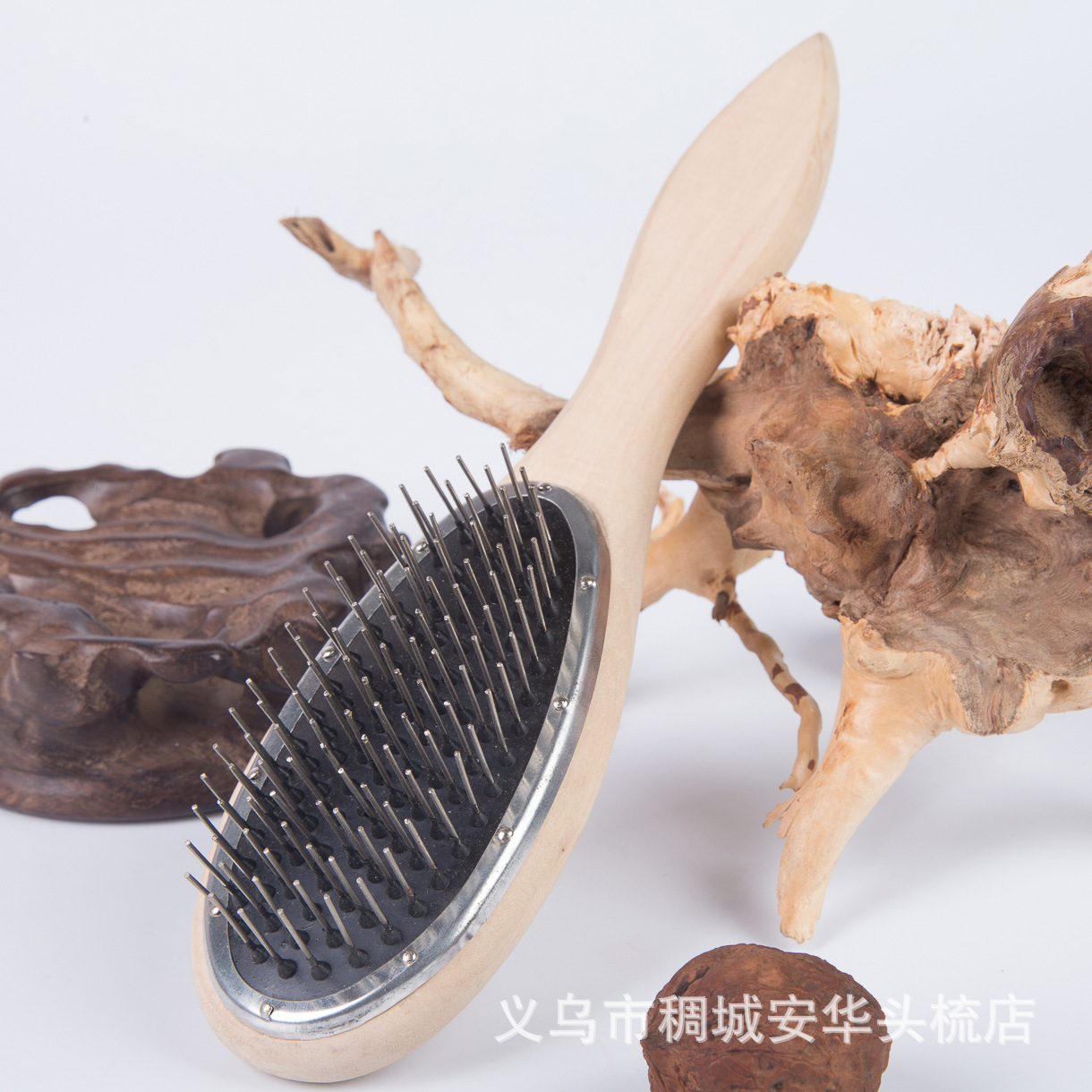Factory direct supply of plastic wig combs, wooden combs, iron needles, export hot combs, airbag hair straightening combs, air cushion hair care combs details Picture