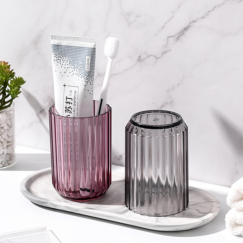 Transparent thickened washbasin cup, hotel brushing cup, homestay toothbrush cup, plastic cup, simple toothed cylinder without handle details Picture
