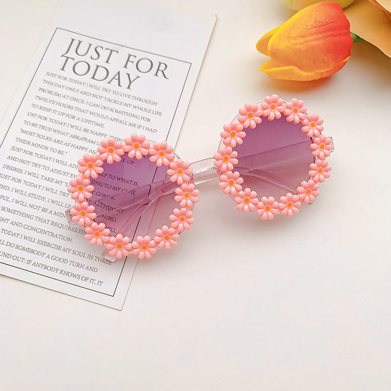 Cute flower, fresh and cute children's sunglasses, baby UV protection, children's sunglasses for taking photos and walking the runway, cross-border bestsellers Item Picture