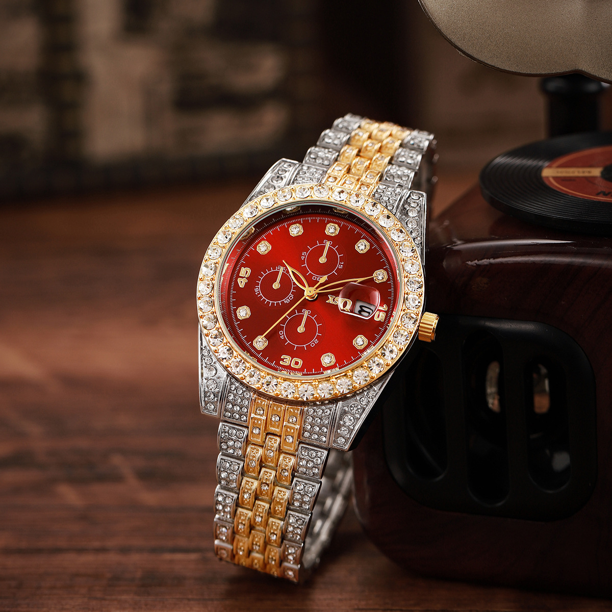 Moda de los hombres entre los negocios de oro con diamantes diamantes reloj británico falso tres ojos strass esfera de escala relojes para hombres Specification image