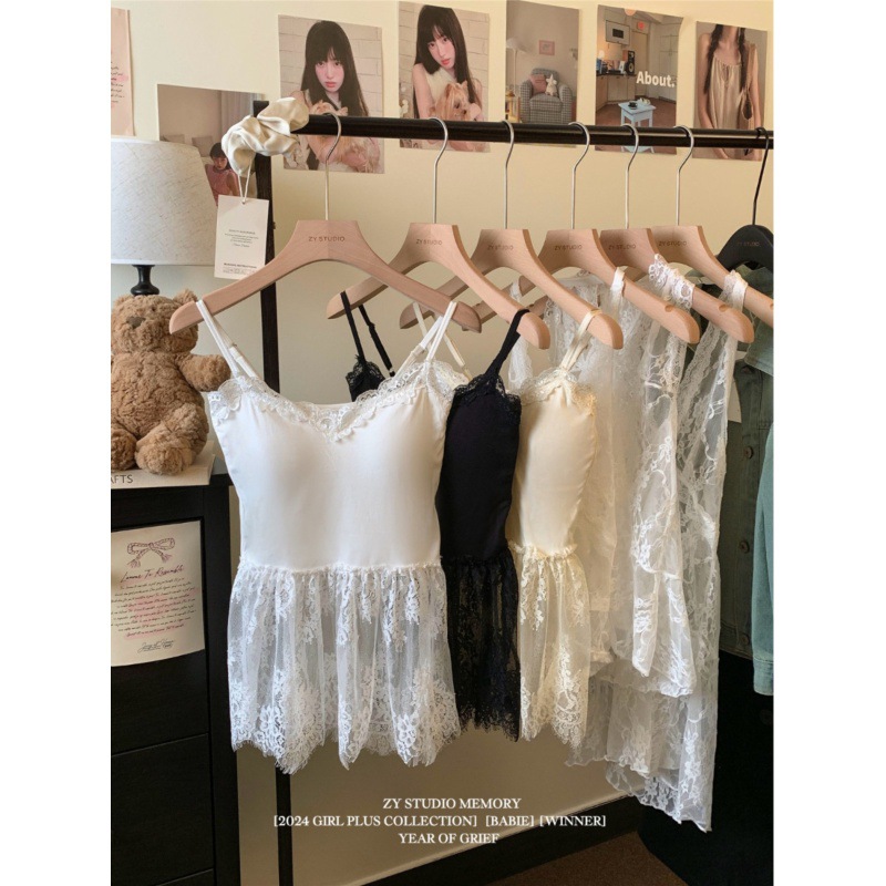Pure and sexy lace halter dress for women's winter 2024 new style sleeveless layering waist-cinching bow short skirt details Picture