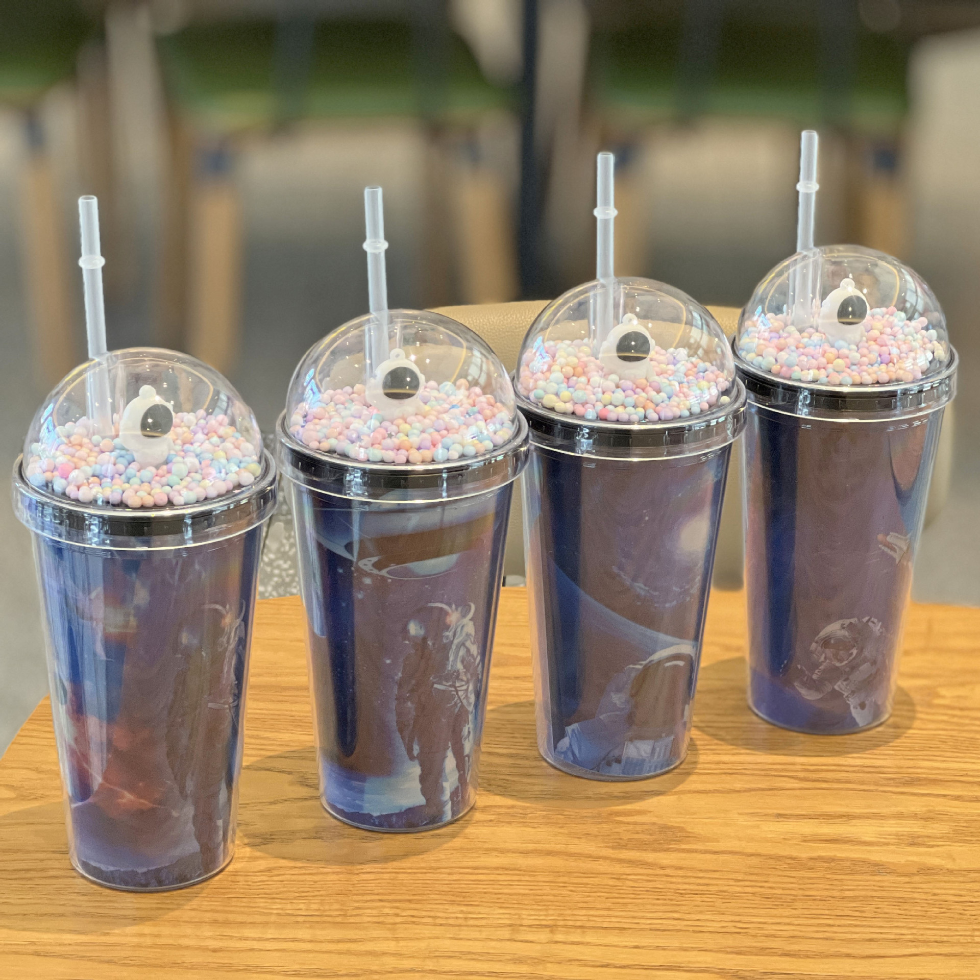跨境新款塑料碎冰杯双层卡通宇航员吸管杯网红高颜值便携奶茶杯子