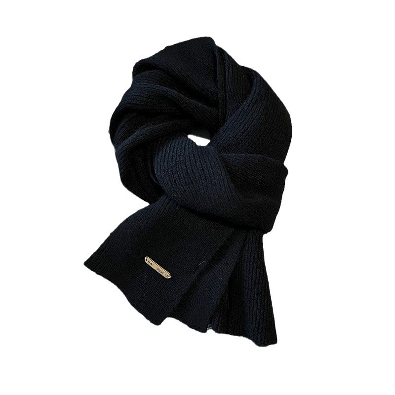 The new solid-color knitted scarf for autumn and winter is a high-end, thickened, warm and atmospheric scarf. It is versatile, simple and trendy Item Picture