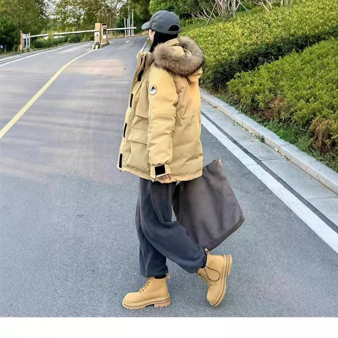 Women's mid-length down jacket 2025 new winter thickened style, couple's work jacket, down jacket, men's outdoor details Picture