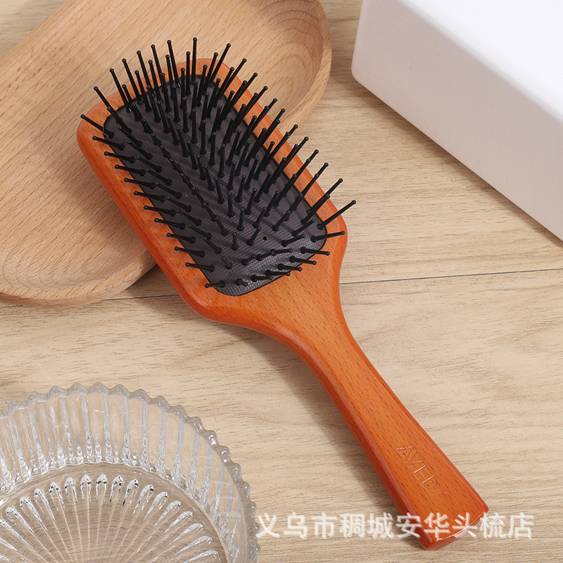 Simple New Home With Beech Hair Massage Comb Memory Elastic Comb Teeth And Electrostatic Dual Purpose Comb Application Scenario